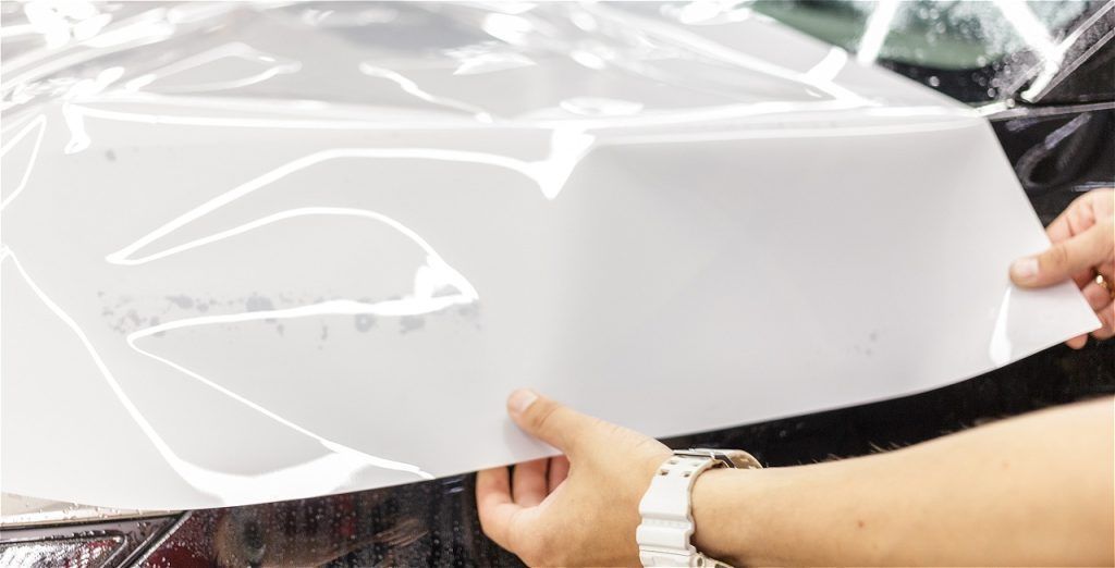 process-installing-ppf-hood-car-antigravity-protection-pff-is-installed